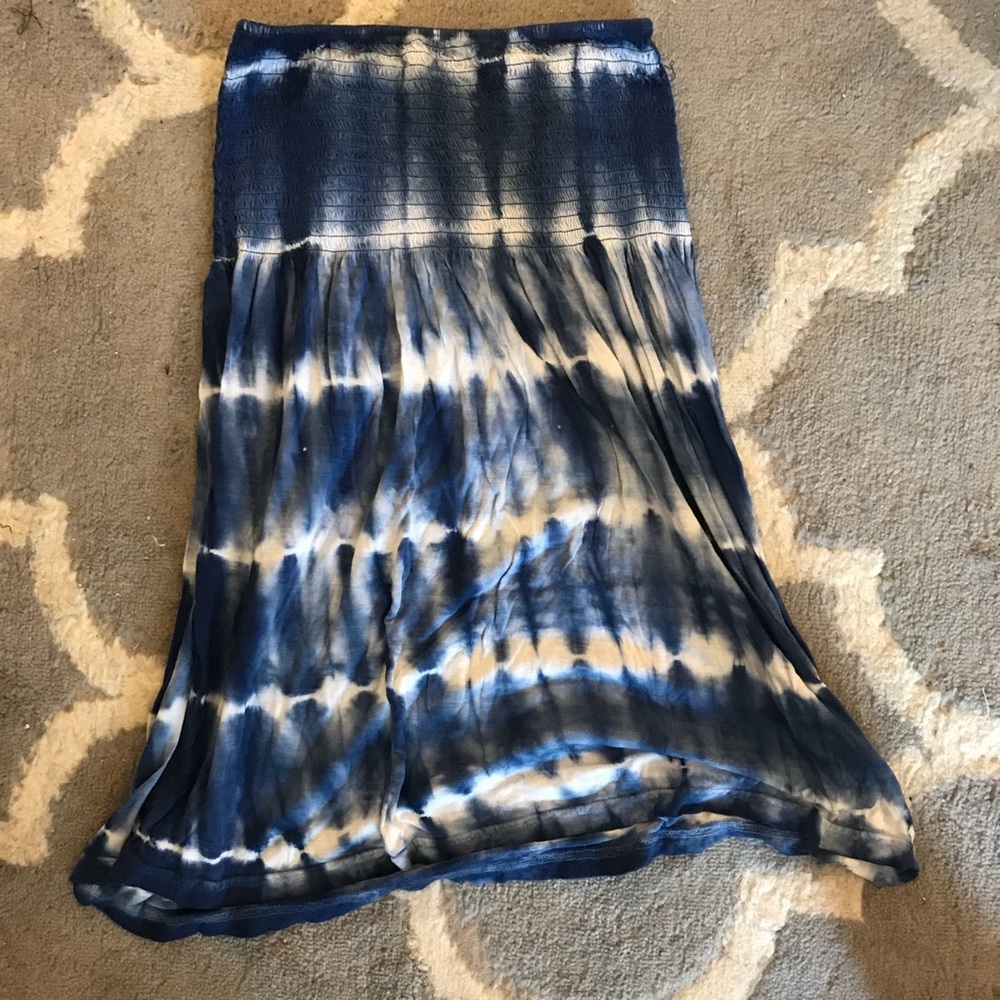 Forever 21 tie dye smocked strapless dress